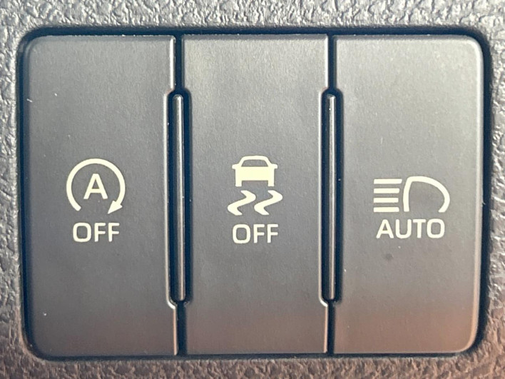 2018 Toyota Harrier DBA-ZSU60W (UW-69f022334ffee)[27]