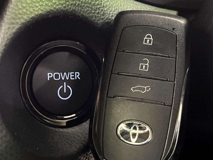 2024 Toyota Corolla Cross 6AA-ZVG13 (UW-69f0223457d5b)[16]