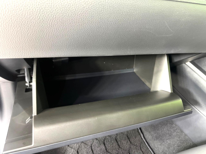 2024 Toyota Corolla Cross 6AA-ZVG13 (UW-69f0223457d5b)[27]