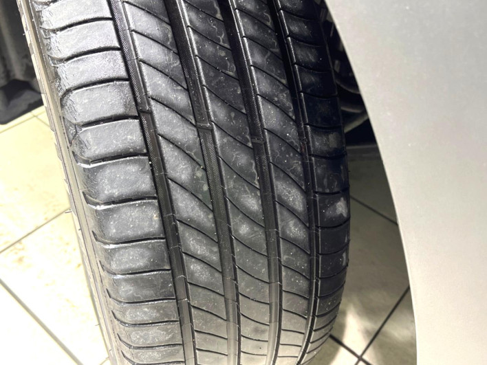 2024 Toyota Corolla Cross 6AA-ZVG13 (UW-69f0223457d5b)[12]