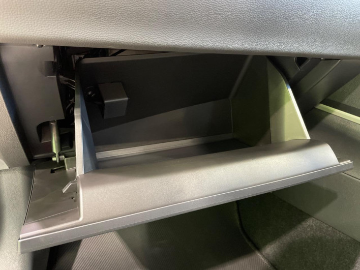 2024 Toyota Corolla Cross 6AA-ZVG13 (UW-69f02234859d0)[26]