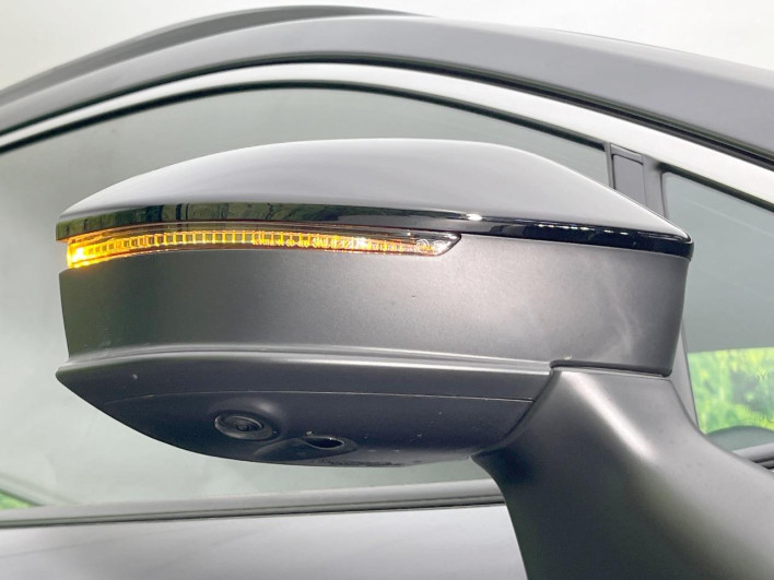 2025 Toyota Corolla Cross 6AA-ZVG13 (UW-69f022365e896)[7]