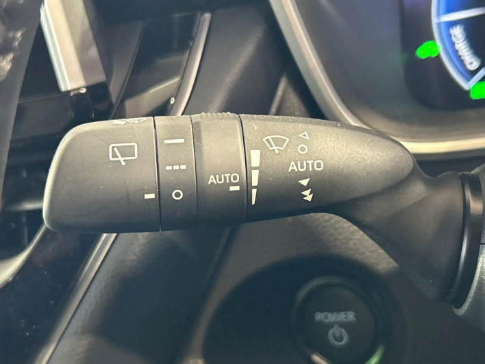 2025 Toyota Corolla Cross 6AA-ZVG13 (UW-69f022366b6be)[21]