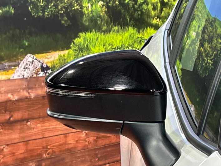 2025 Toyota Corolla Cross 6AA-ZVG13 (UW-69f022366b6be)[10]