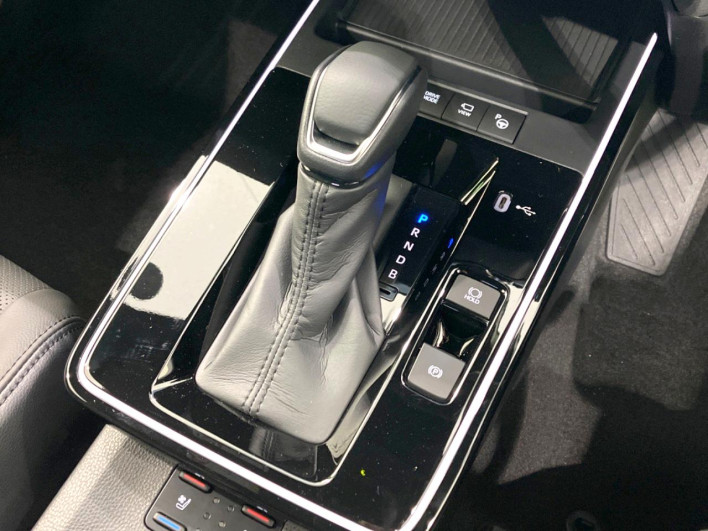 2026 Toyota Corolla Cross 6AA-ZVG13 (UW-69f0223872670)[29]