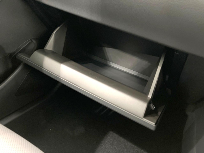 2026 Toyota Corolla Cross 6AA-ZVG13 (UW-69f0223872670)[22]