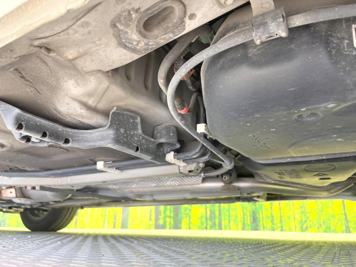 2010 Toyota Prius DAA-ZVW30 (UW-69f0223a72efb)[23]