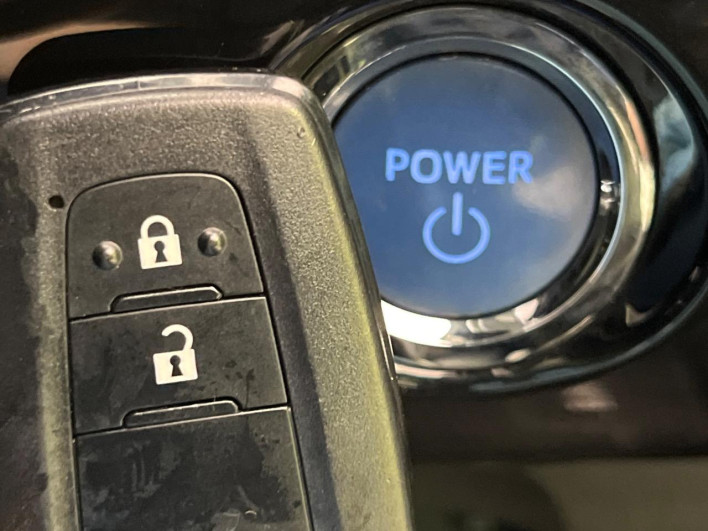 2017 Toyota Prius DAA-ZVW50 (UW-69f0223b4eb57)[6]