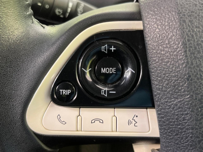 2017 Toyota Prius DAA-ZVW50 (UW-69f0223b4eb57)[12]