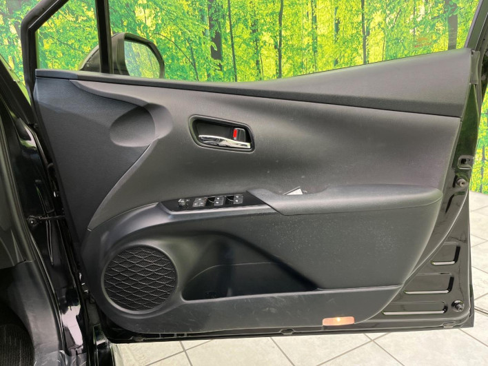 2017 Toyota Prius DAA-ZVW50 (UW-69f0223b4eb57)[4]