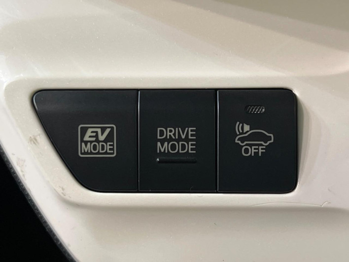 2017 Toyota Prius DAA-ZVW50 (UW-69f0223b4eb57)[16]