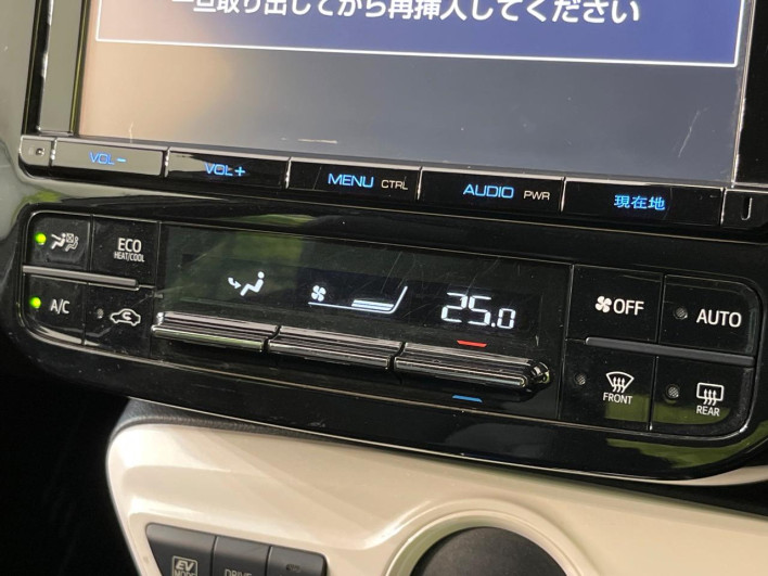 2017 Toyota Prius DAA-ZVW50 (UW-69f0223b4eb57)[26]