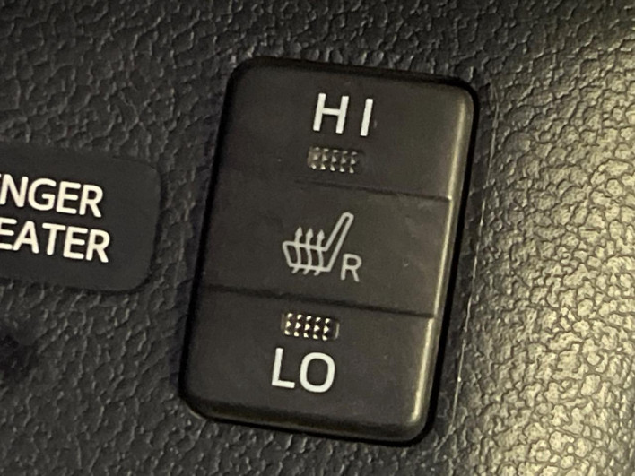 2017 Toyota Prius DAA-ZVW50 (UW-69f0223b4eb57)[19]