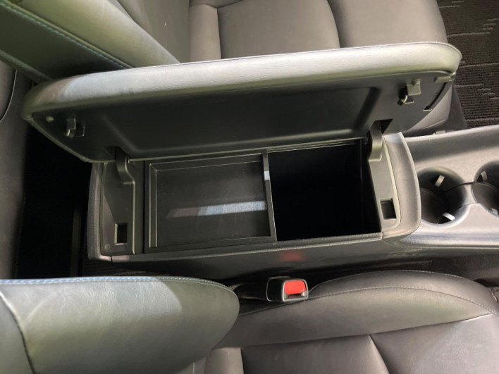 2017 Toyota Prius DAA-ZVW50 (UW-69f0223b4eb57)[15]