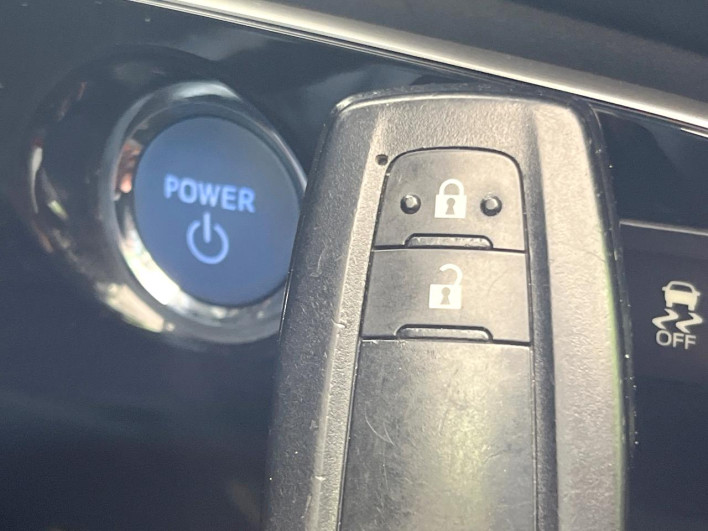 2017 Toyota Prius DAA-ZVW50 (UW-69f0223b81f7f)[17]