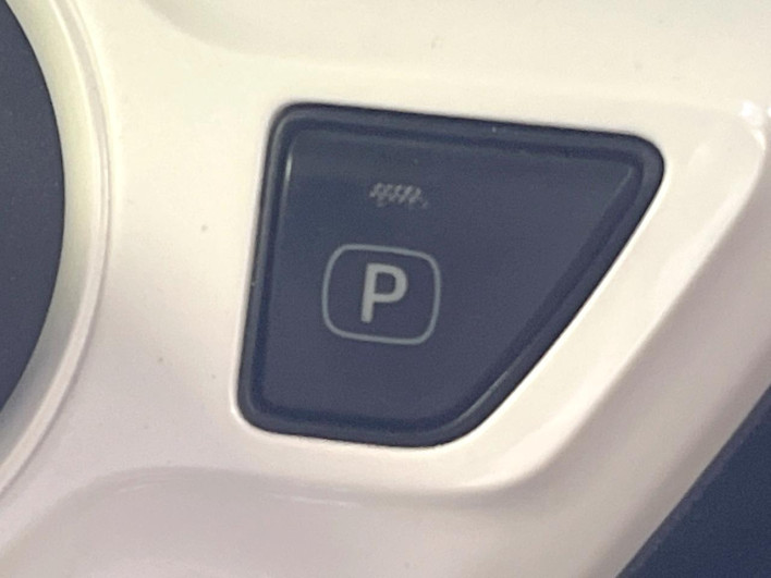 2017 Toyota Prius DAA-ZVW50 (UW-69f0223b81f7f)[23]