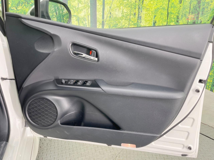 2016 Toyota Prius DAA-ZVW51 (UW-69f0223cbe092)[28]