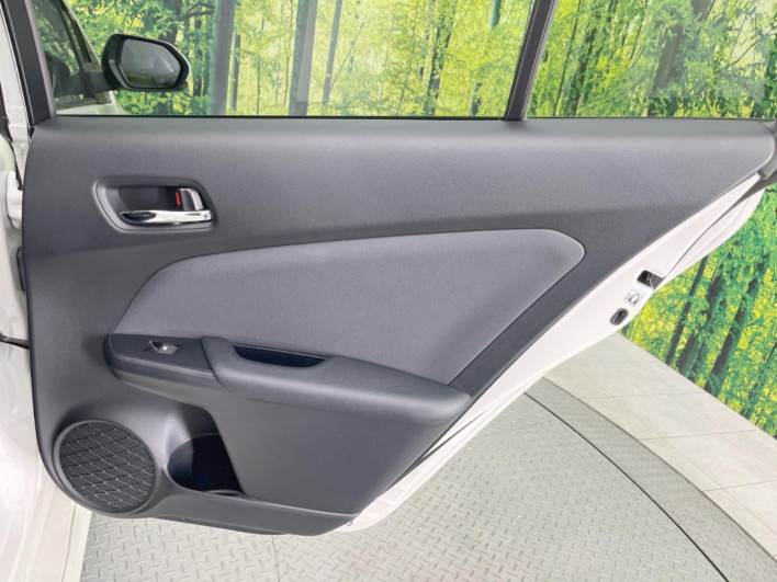 2016 Toyota Prius DAA-ZVW51 (UW-69f0223cbe092)[29]