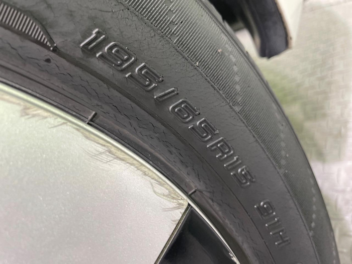 2016 Toyota Prius DAA-ZVW51 (UW-69f0223ce5299)[9]