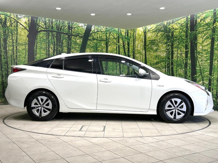 2018 Toyota Prius DAA-ZVW51 (UW-69f0223d3fc95)[20]
