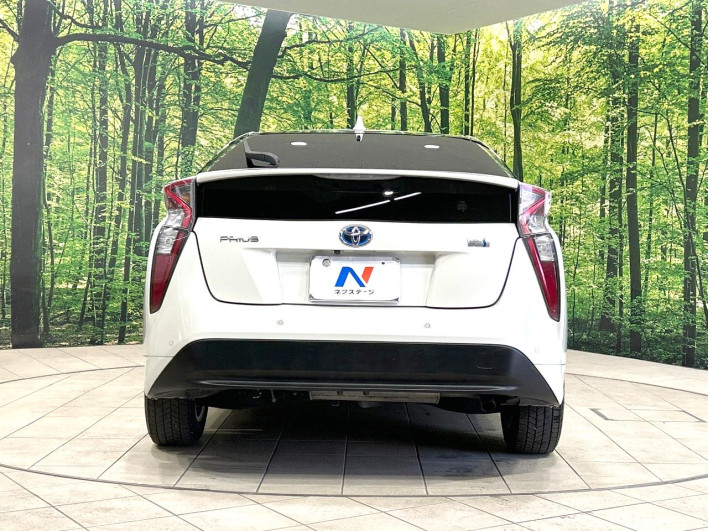 2018 Toyota Prius DAA-ZVW51 (UW-69f0223d3fc95)[22]