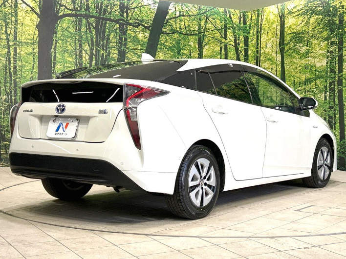 2018 Toyota Prius DAA-ZVW51 (UW-69f0223d3fc95)[21]