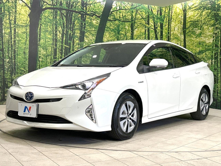 2018 Toyota Prius DAA-ZVW51 (UW-69f0223d3fc95)[17]