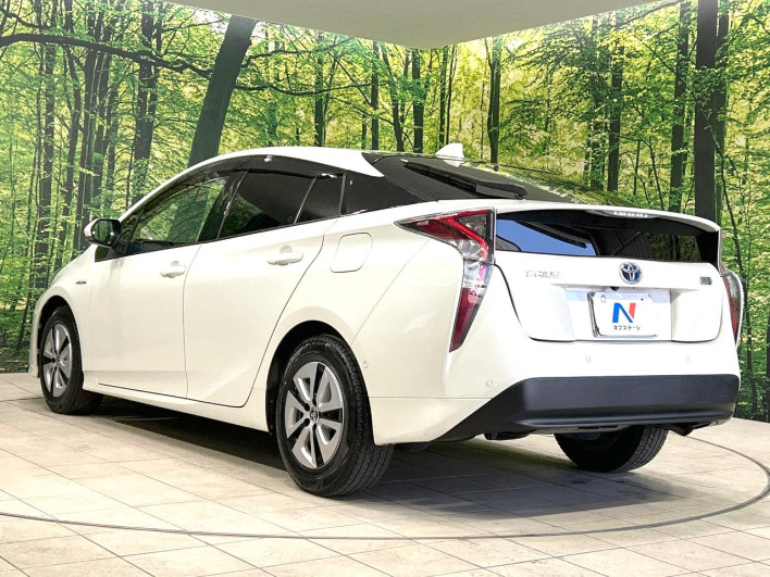 2018 Toyota Prius DAA-ZVW51 (UW-69f0223d3fc95)[23]