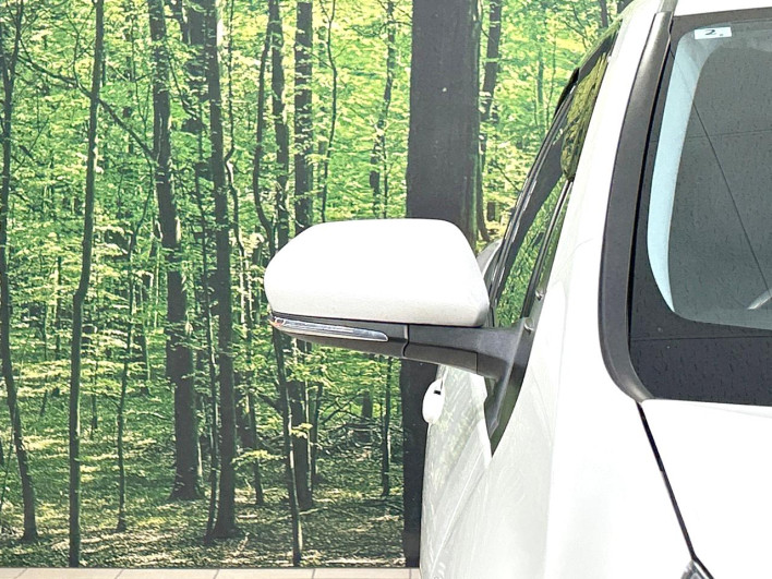 2018 Toyota Prius DAA-ZVW51 (UW-69f0223d3fc95)[15]