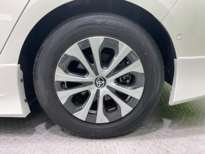 2019 Toyota Prius DAA-ZVW51 (UW-69f0223dbce24)[9]