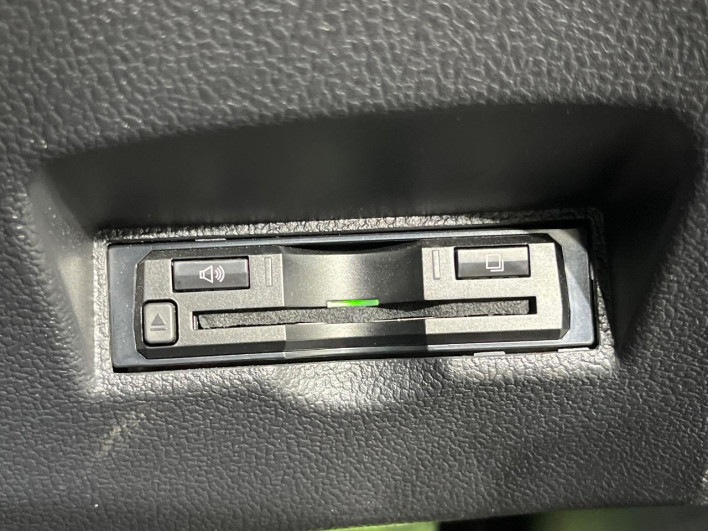 2019 Toyota Prius DAA-ZVW51 (UW-69f0223ec391d)[7]