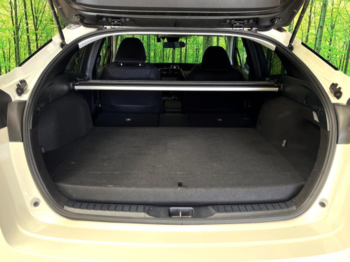 2017 Toyota Prius PHV DLA-ZVW52 (UW-69f0223eecf53)[23]