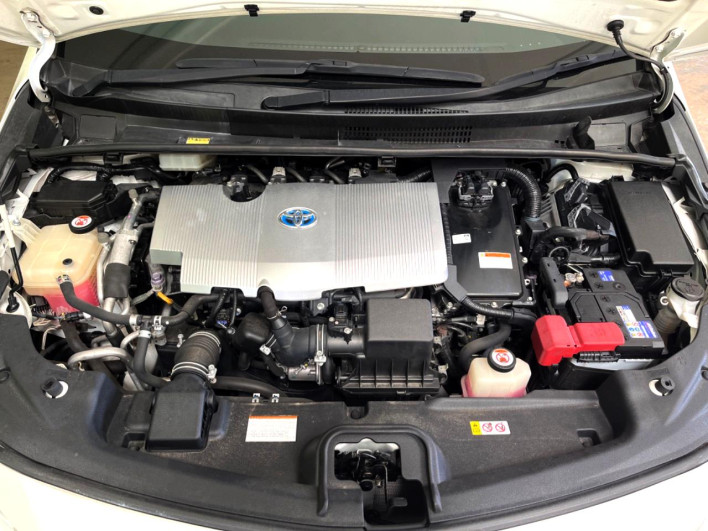 2017 Toyota Prius PHV DLA-ZVW52 (UW-69f0223eecf53)[9]