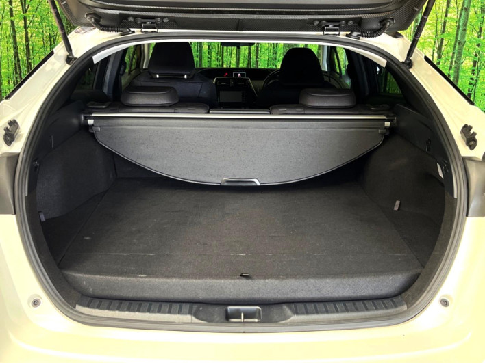 2017 Toyota Prius PHV DLA-ZVW52 (UW-69f0223eecf53)[22]