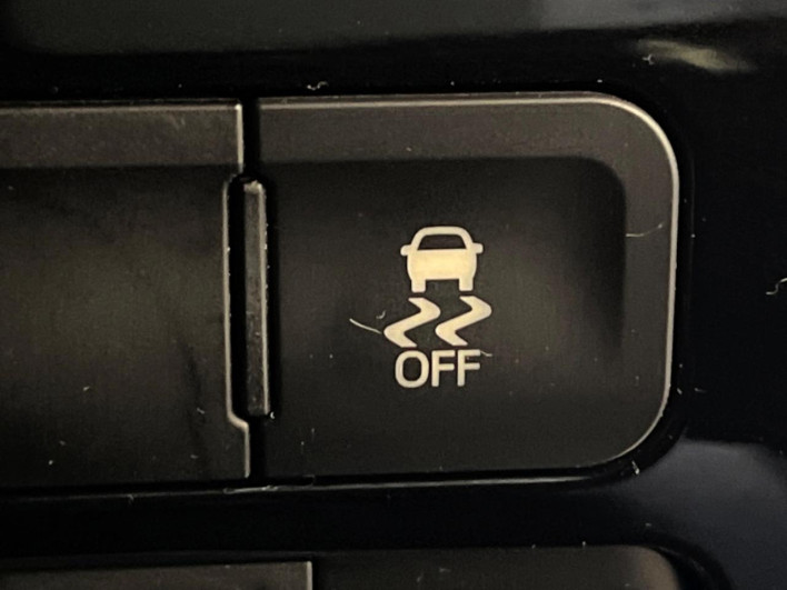 2017 Toyota Prius PHV DLA-ZVW52 (UW-69f0223eecf53)[29]