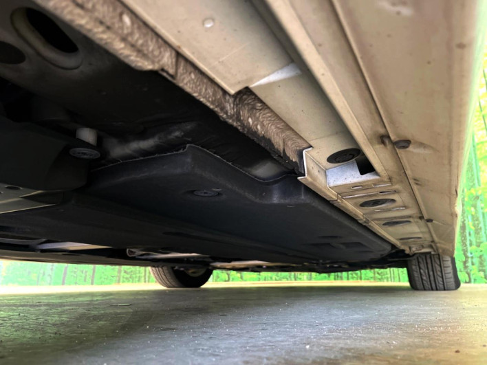 2017 Toyota Prius PHV DLA-ZVW52 (UW-69f0223eecf53)[17]