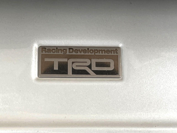 2017 Toyota Prius PHV DLA-ZVW52 (UW-69f0223eecf53)[12]