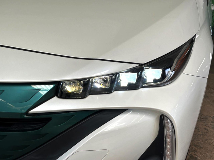 2017 Toyota Prius PHV DLA-ZVW52 (UW-69f0223eecf53)[10]