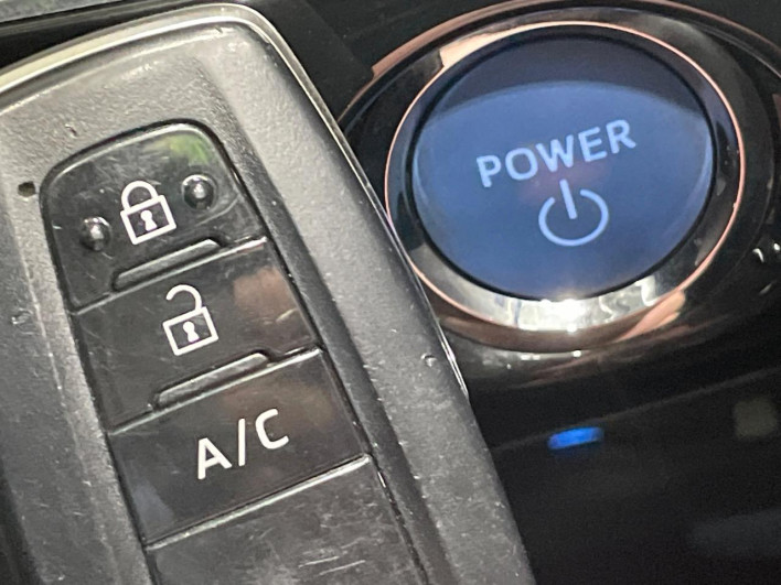 2018 Toyota Prius PHV DLA-ZVW52 (UW-69f0223f701f0)[29]