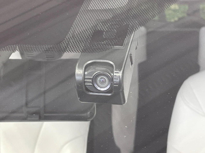 2018 Toyota Prius PHV DLA-ZVW52 (UW-69f0223f701f0)[11]