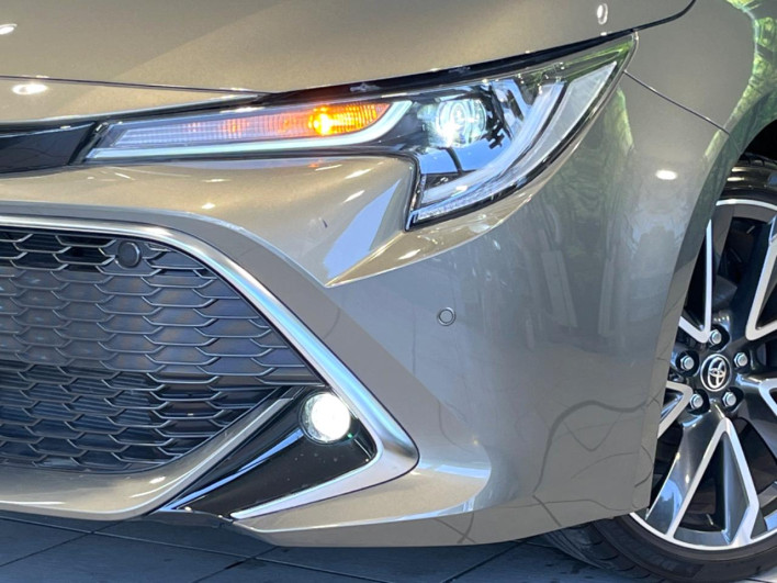 2018 Toyota Corolla Sport 6AA-ZWE211H (UW-69f0223fc7cc9)[20]