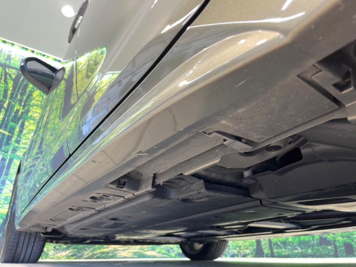 2018 Toyota Corolla Sport 6AA-ZWE211H (UW-69f0223fc7cc9)[27]