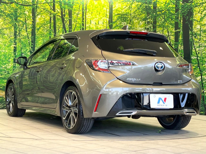 2018 Toyota Corolla Sport 6AA-ZWE211H (UW-69f0223fc7cc9)[18]