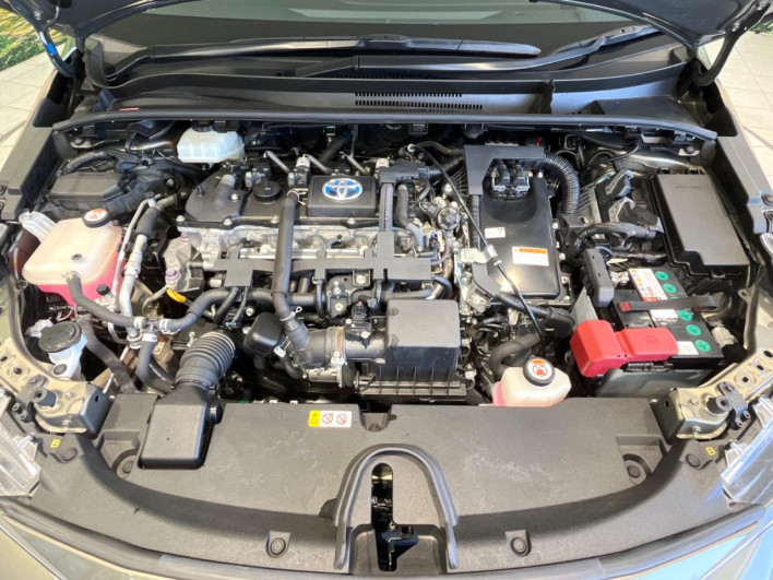 2018 Toyota Corolla Sport 6AA-ZWE211H (UW-69f0223fc7cc9)[10]