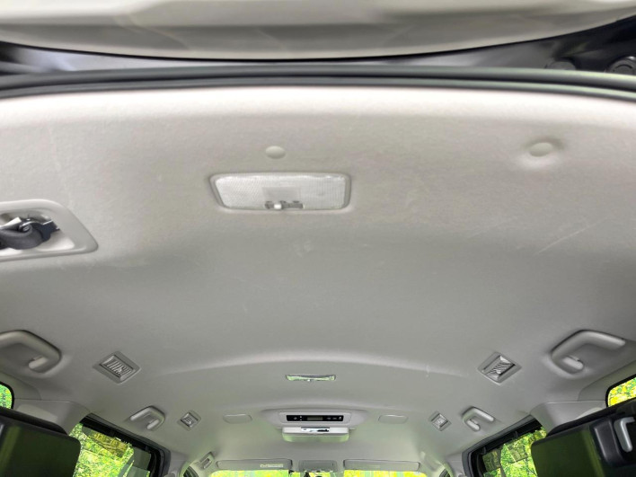 2014 Toyota Noah DAA-ZWR80G (UW-69f02240c937d)[18]