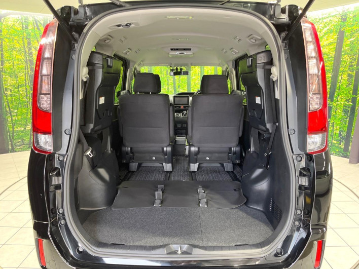 2014 Toyota Noah DAA-ZWR80G (UW-69f02240c937d)[17]