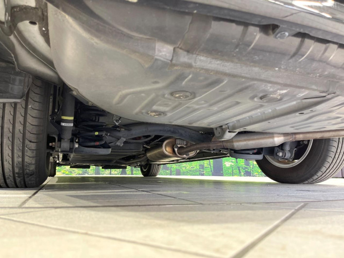 2014 Toyota Noah DAA-ZWR80G (UW-69f02240c937d)[13]