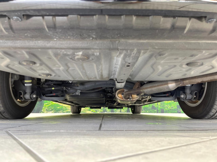 2014 Toyota Noah DAA-ZWR80G (UW-69f02240c937d)[12]