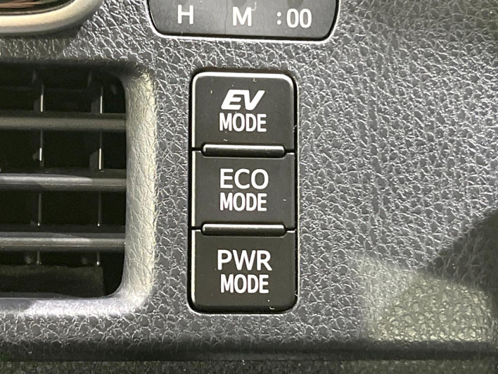 2014 Toyota Noah DAA-ZWR80G (UW-69f02240c937d)[25]