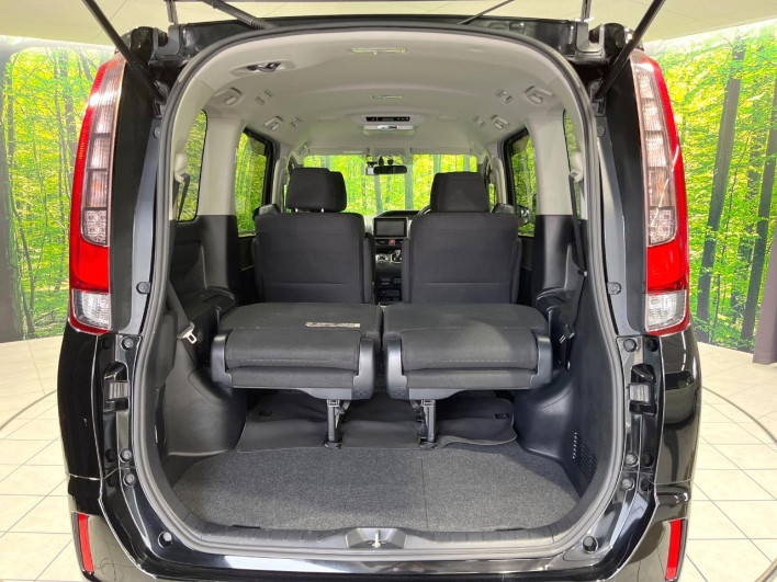 2014 Toyota Noah DAA-ZWR80G (UW-69f02240c937d)[16]